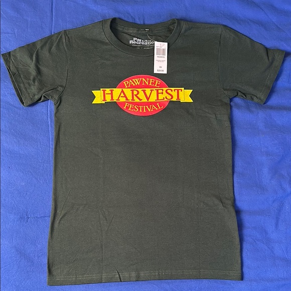 Graphic Dark Green T-Shirt (XS) - Picture 1 of 3